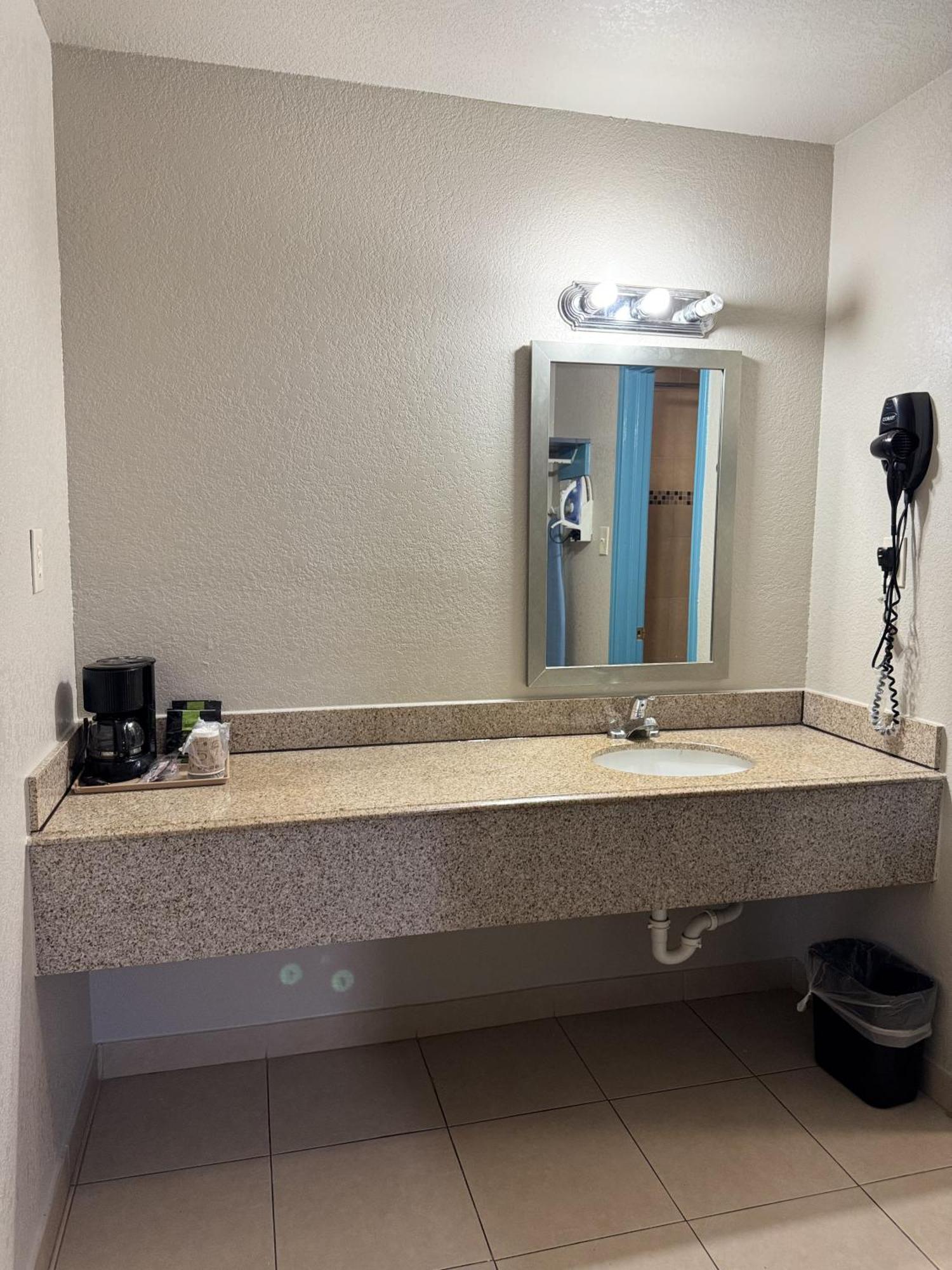 Executive Inn Crystal City Exteriér fotografie